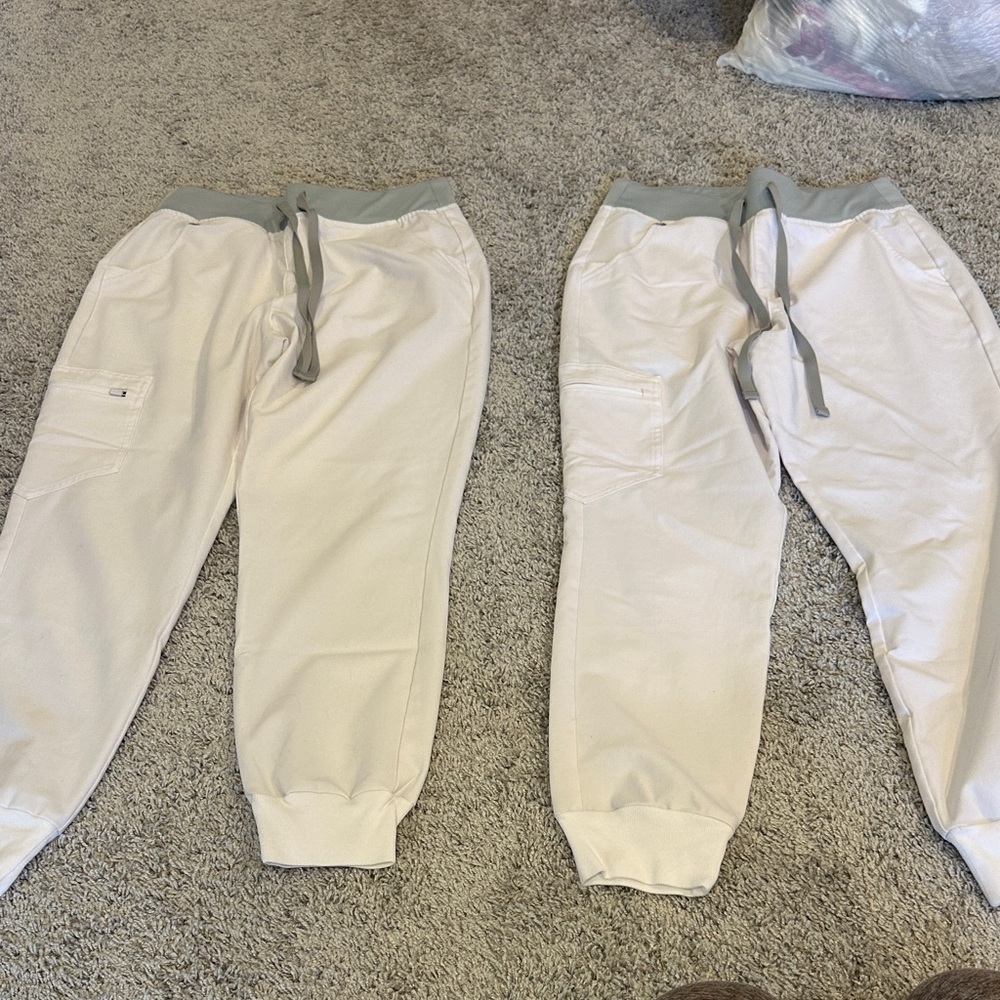 Figs Cream Joggers with Gray Accents high rise Zamora joggers size small
